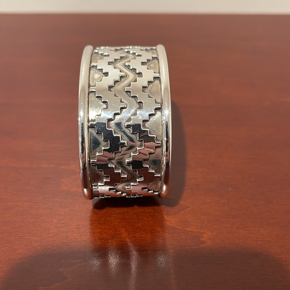 Jewelry - Stunning Sterling Silver Artisan Cuff Bracelet